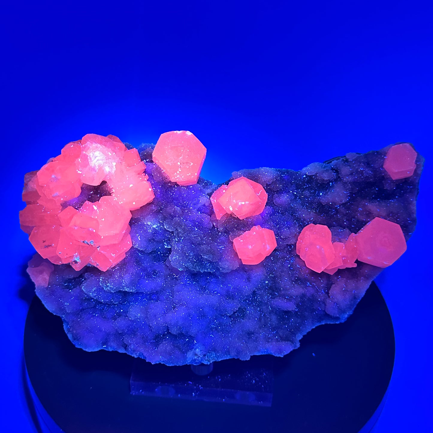 Diamond calcite specimen