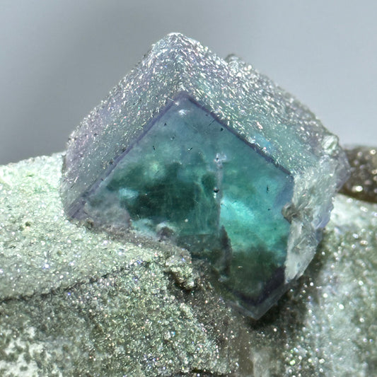 YGX green apple fluorite with garden quartz