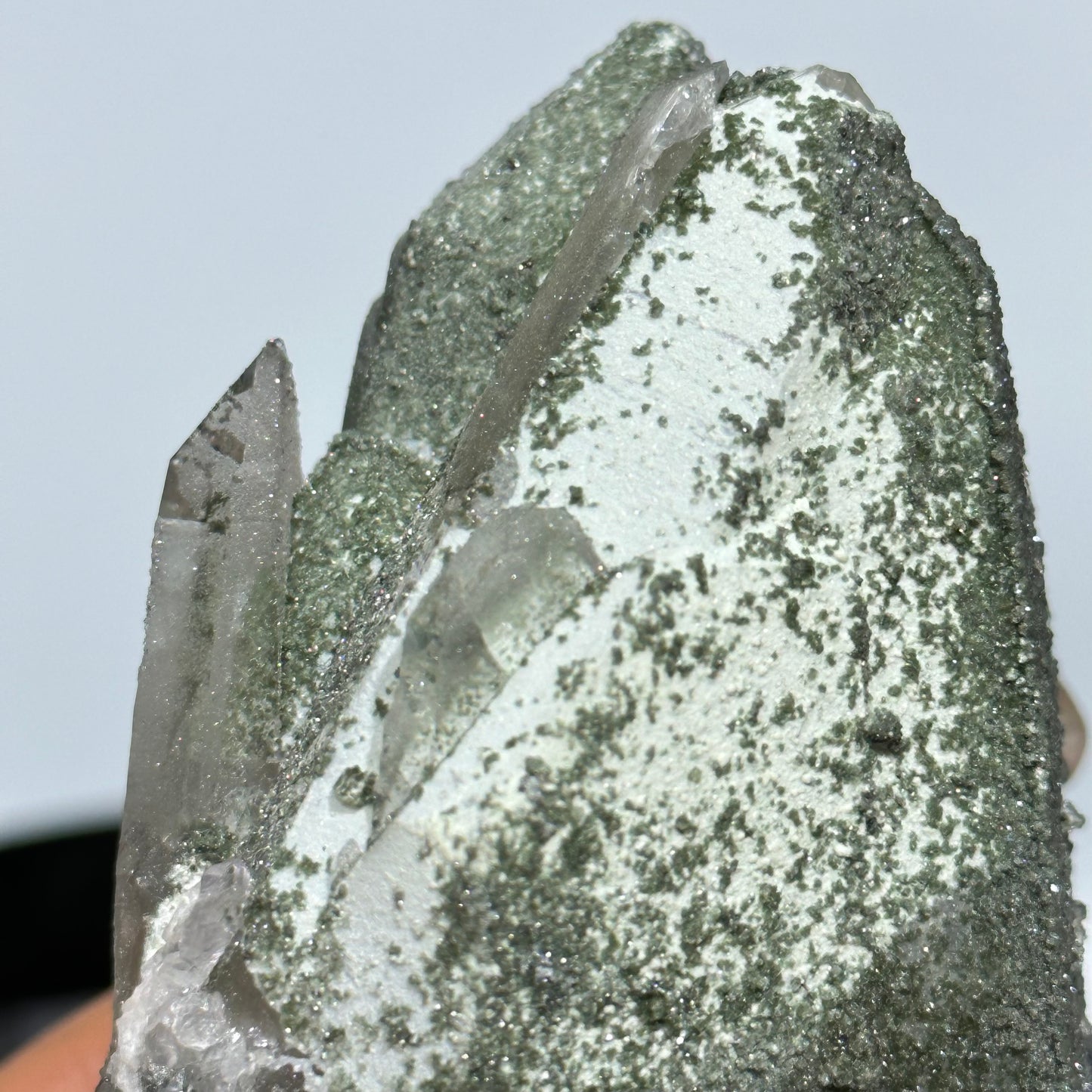 YGX green apple fluorite with garden quartz