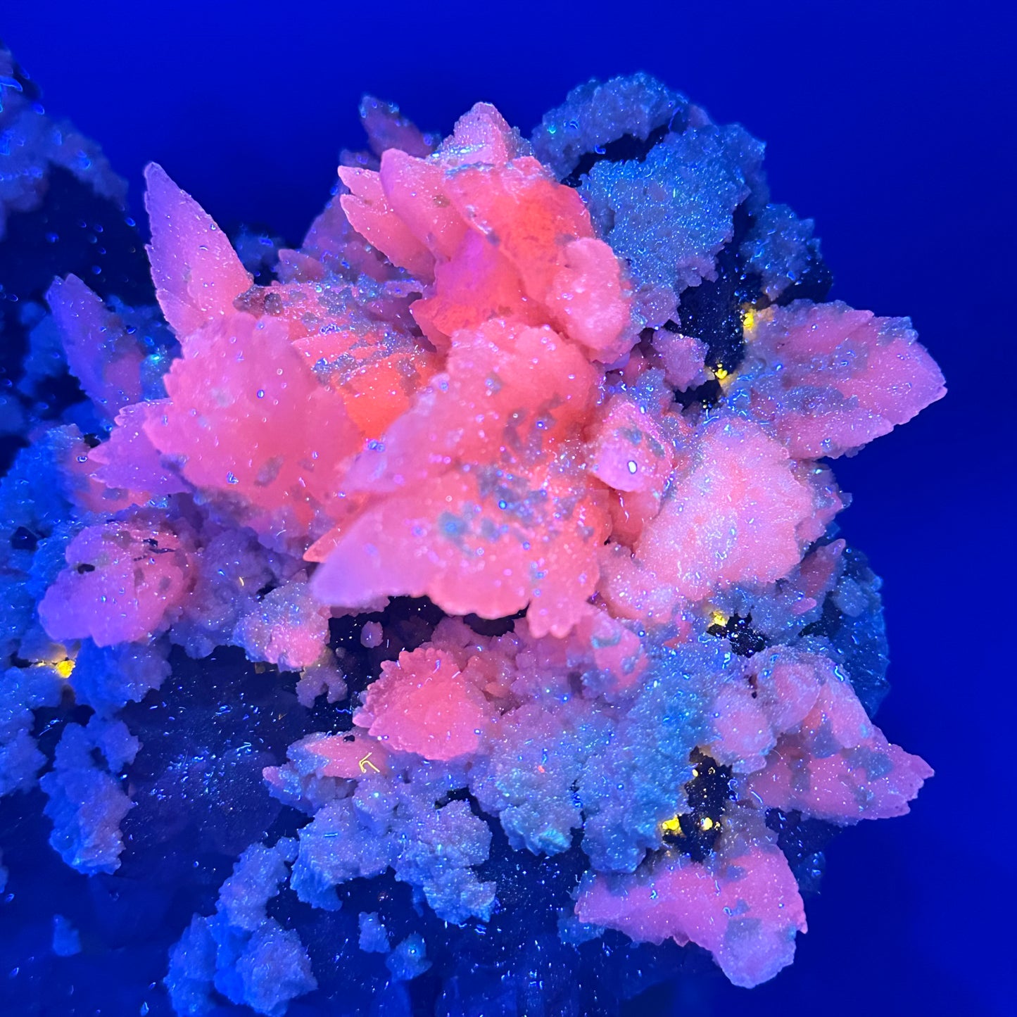 Mixed material calcite specimen