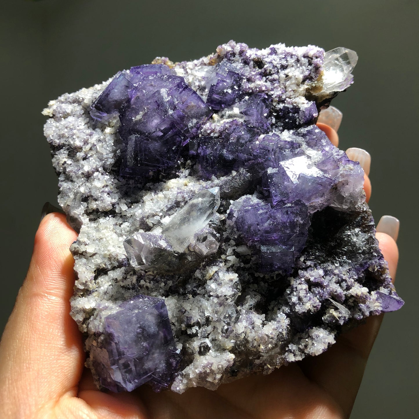 YGX purple cubic fluorite with quartz